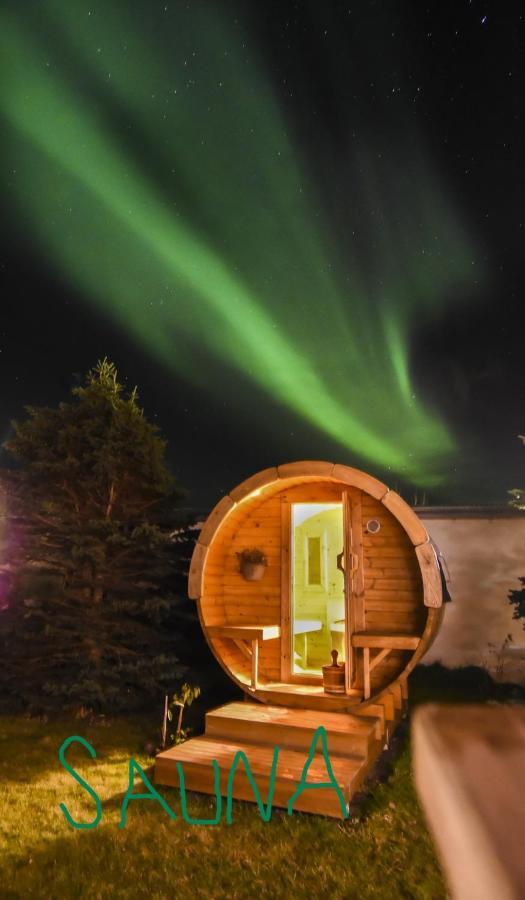 Tunfifill Guesthouse - Free Hot Tub And Sauna, Cozy And Quiet Хваммстанги Экстерьер фото